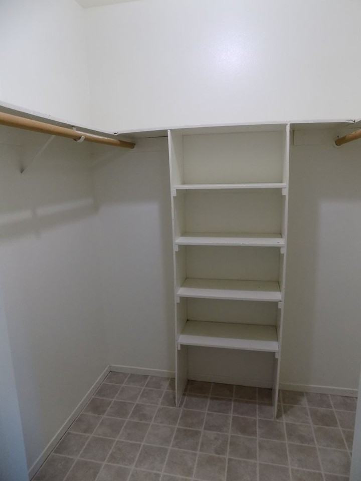 0136  3175 Camellia Court - Photo 6 of 9