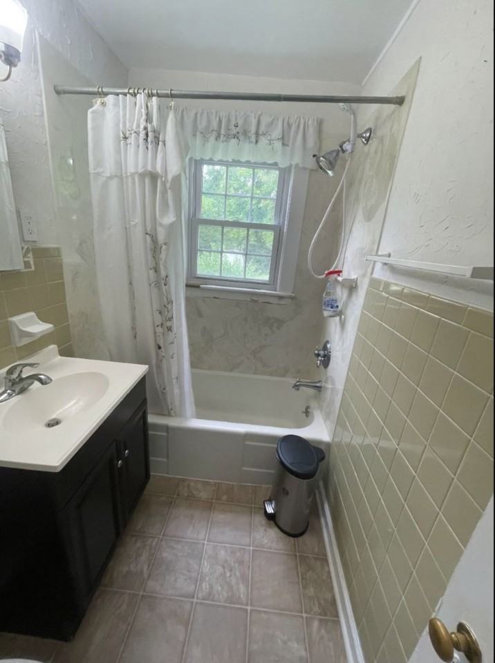 4403 Cypress Ln - Photo 3 of 6