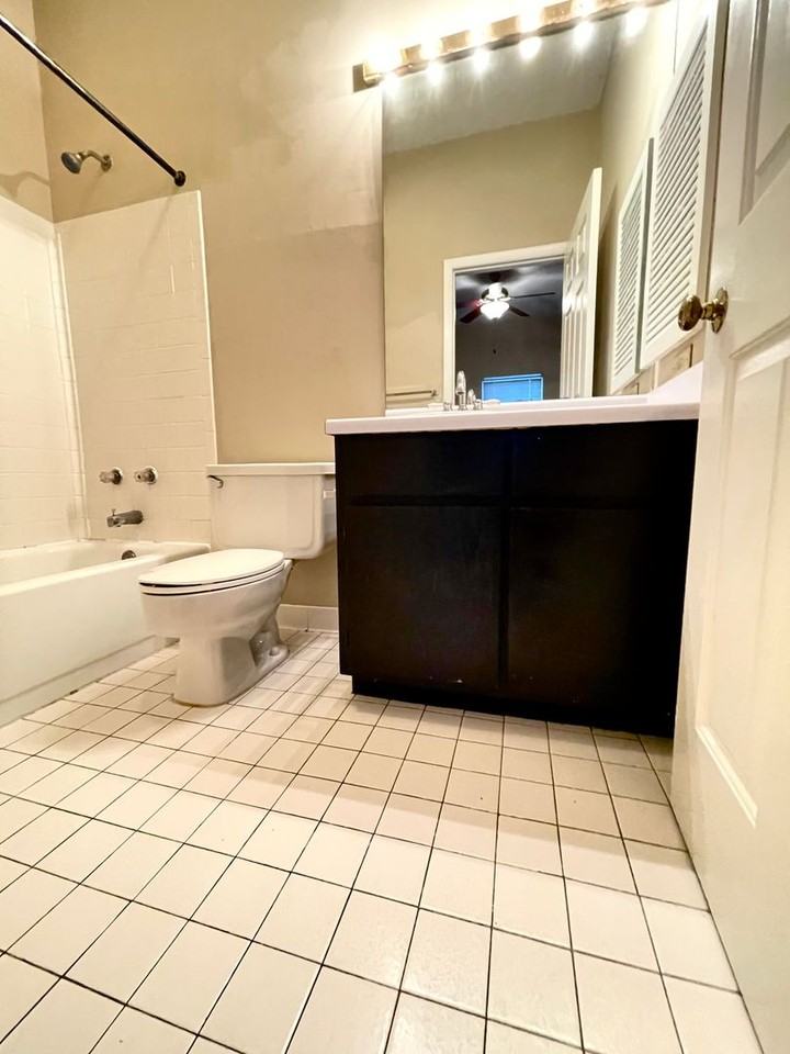 Lakewood Pl - Photo 3 of 12