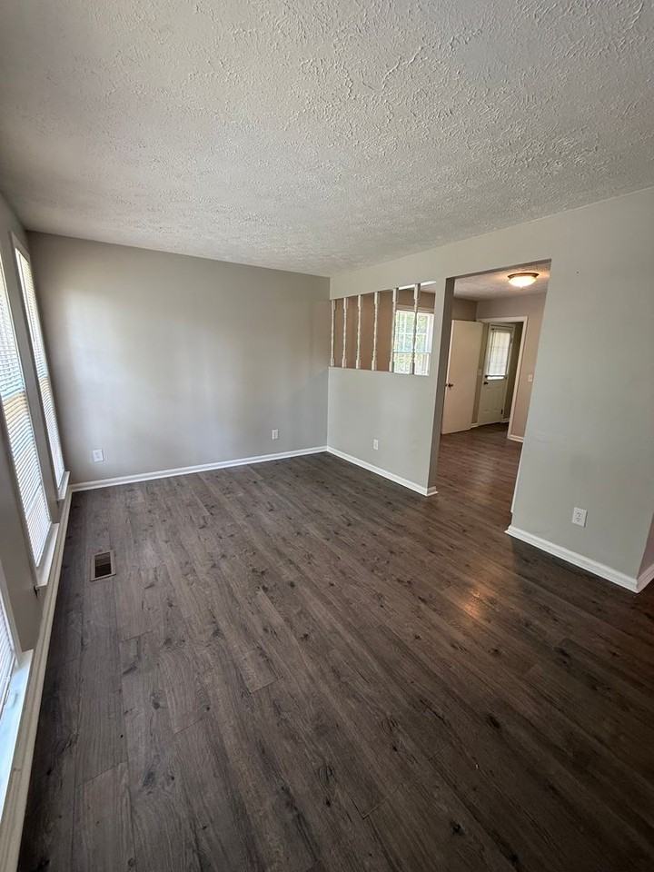 116 Schrader Heights Dr - Photo 2 of 10