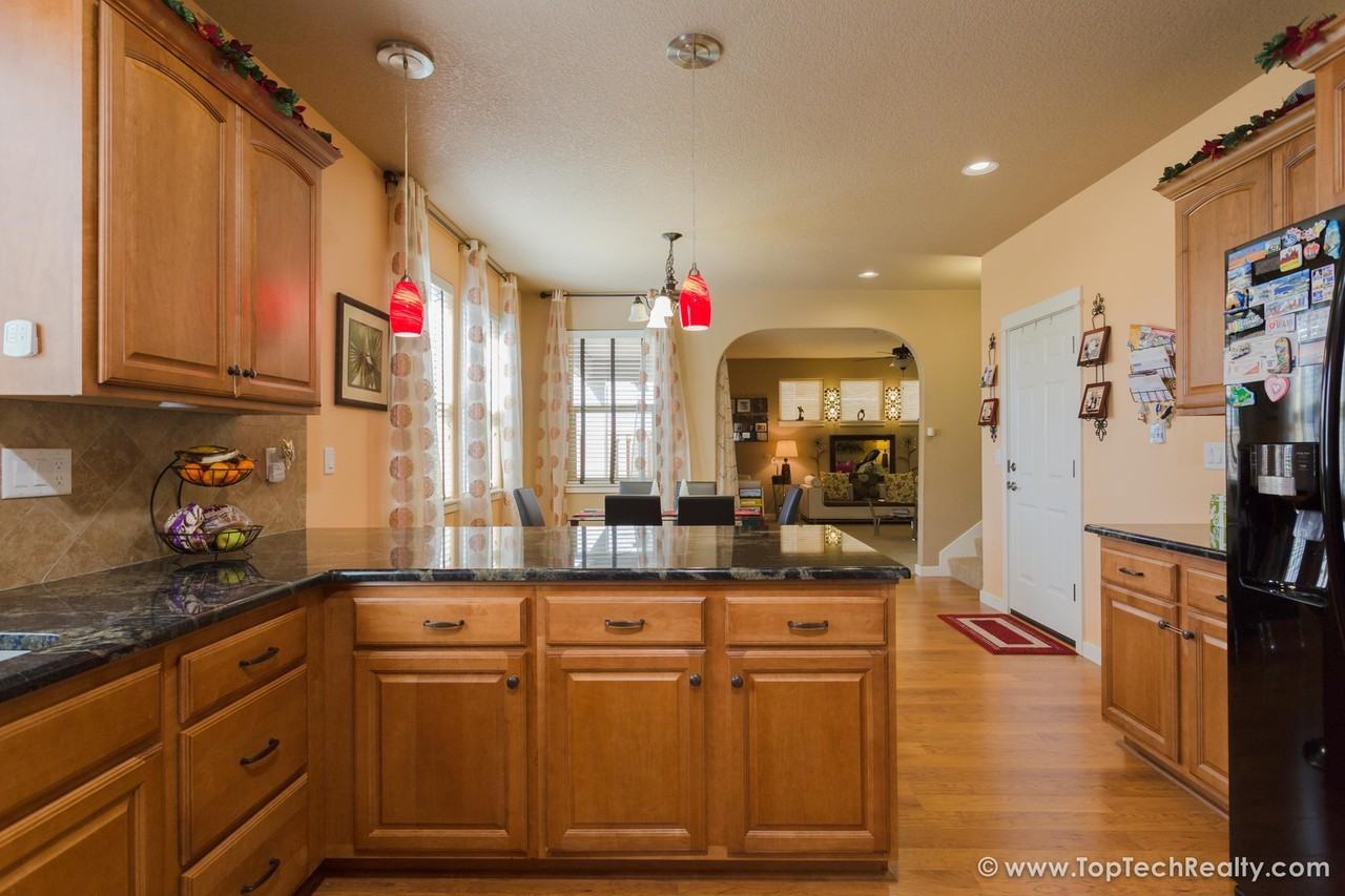 125 Ne 64th Ter - Photo 4 of 32