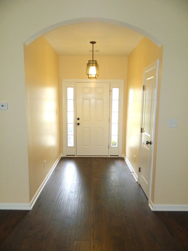 498 Sebastian Dr - Photo 3 of 30