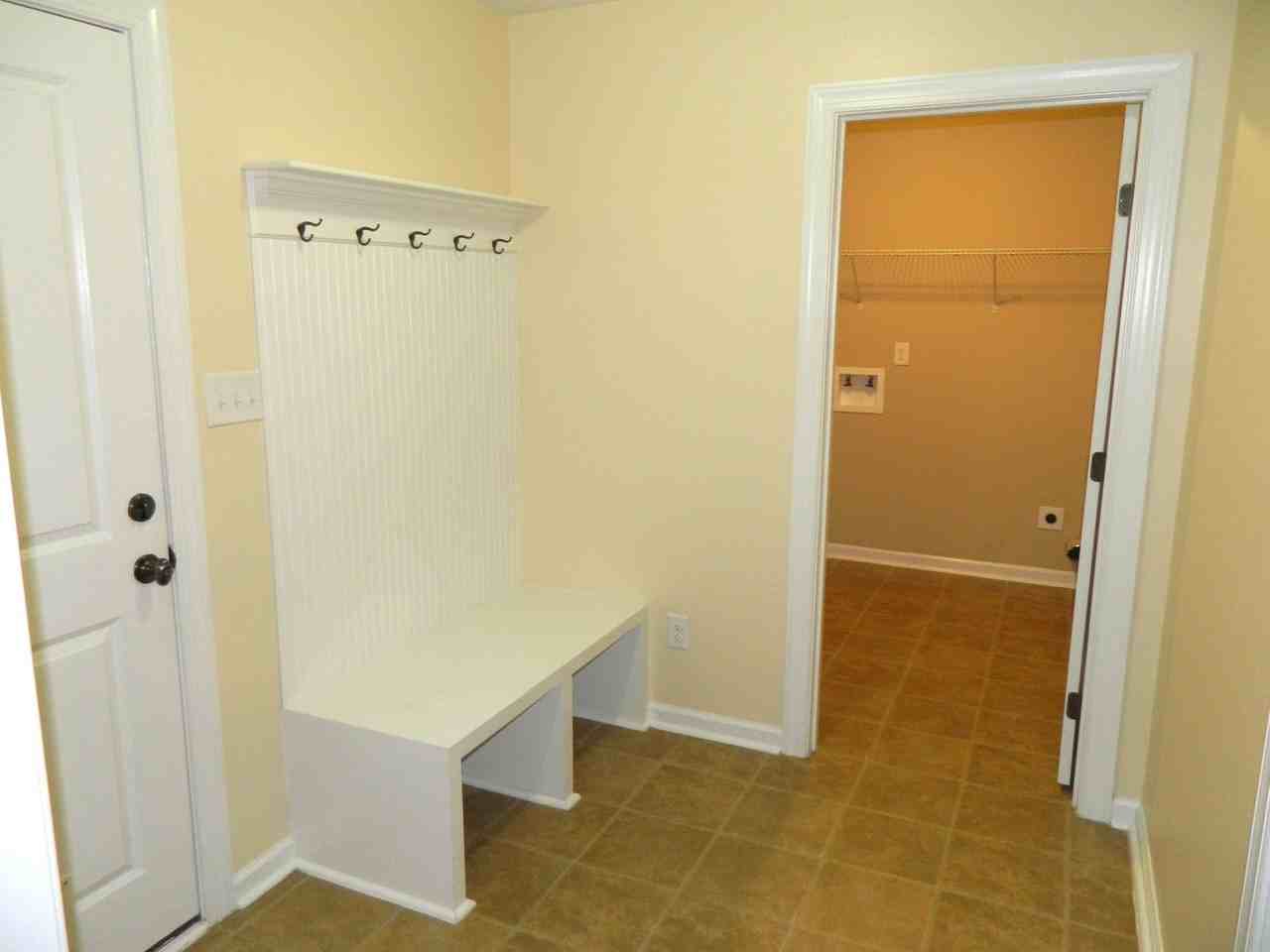 498 Sebastian Dr - Photo 4 of 30