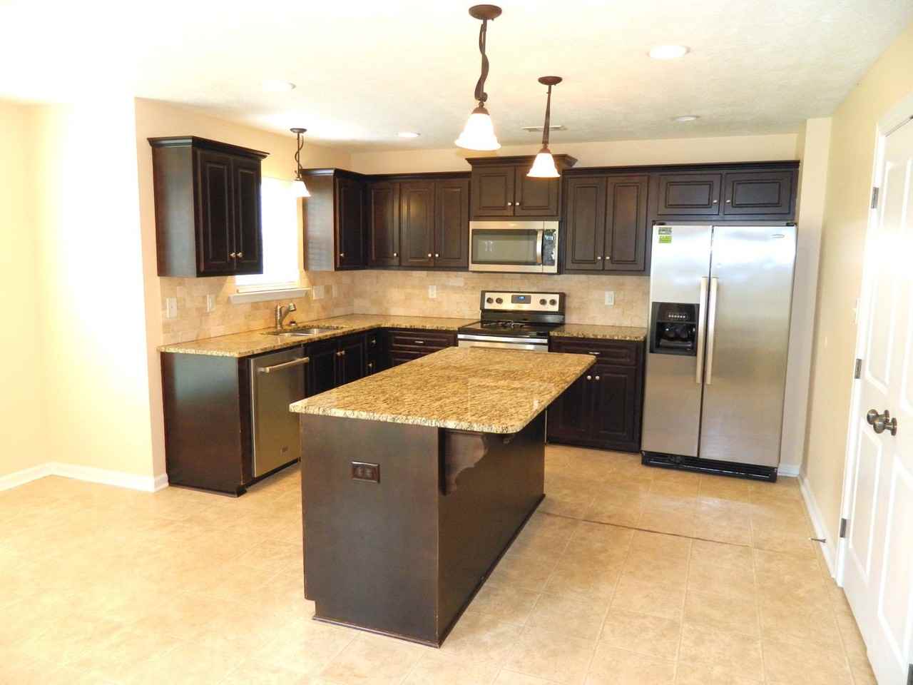 498 Sebastian Dr - Photo 6 of 30