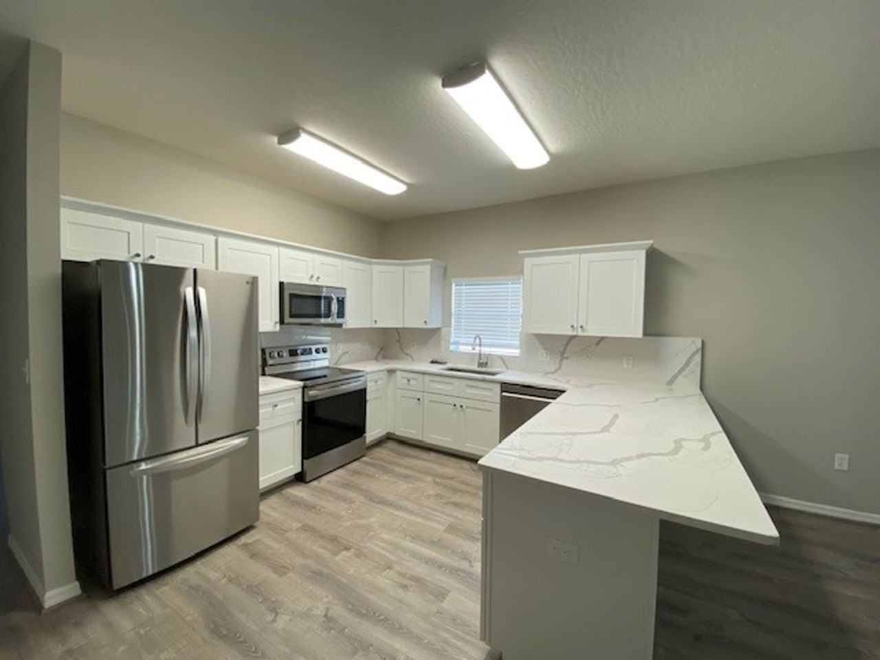 5212 Outlook Dr - Photo 3 of 43