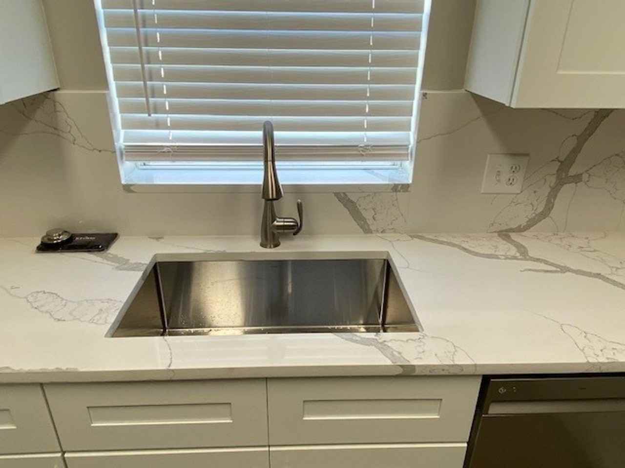 5212 Outlook Dr - Photo 7 of 43