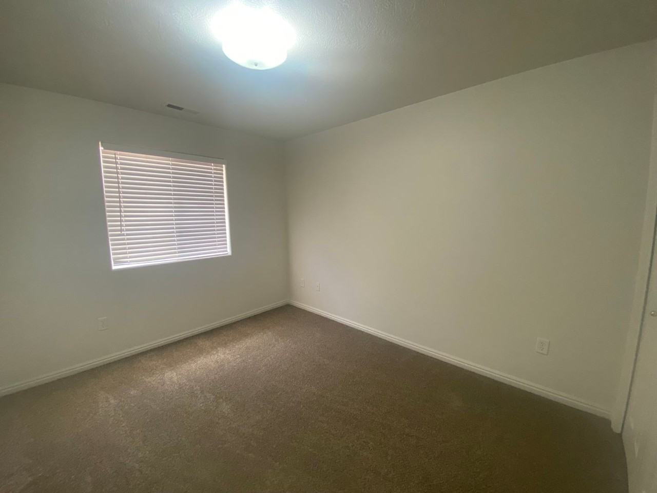 1301 1301 W Indian Hills  - Woodbridge 48 - Photo 7 of 19