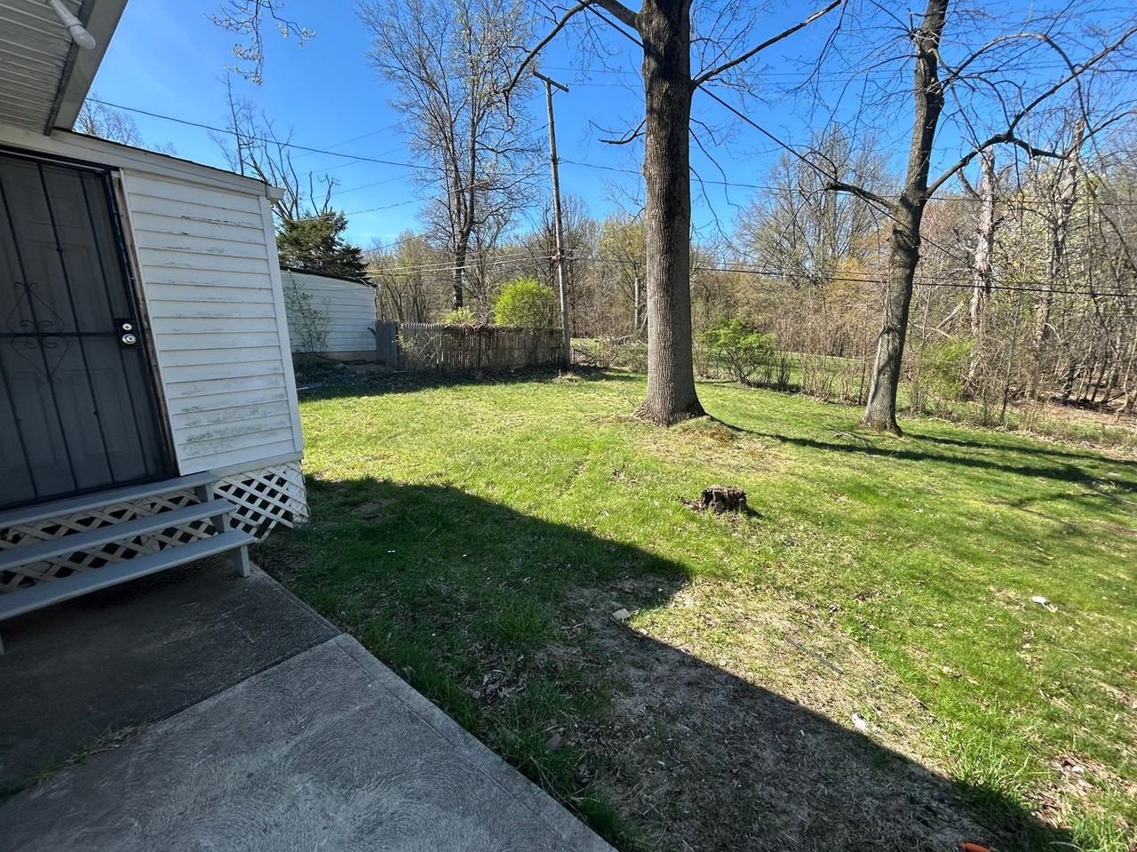 1942 Rookwood Rd - Photo 3 of 16