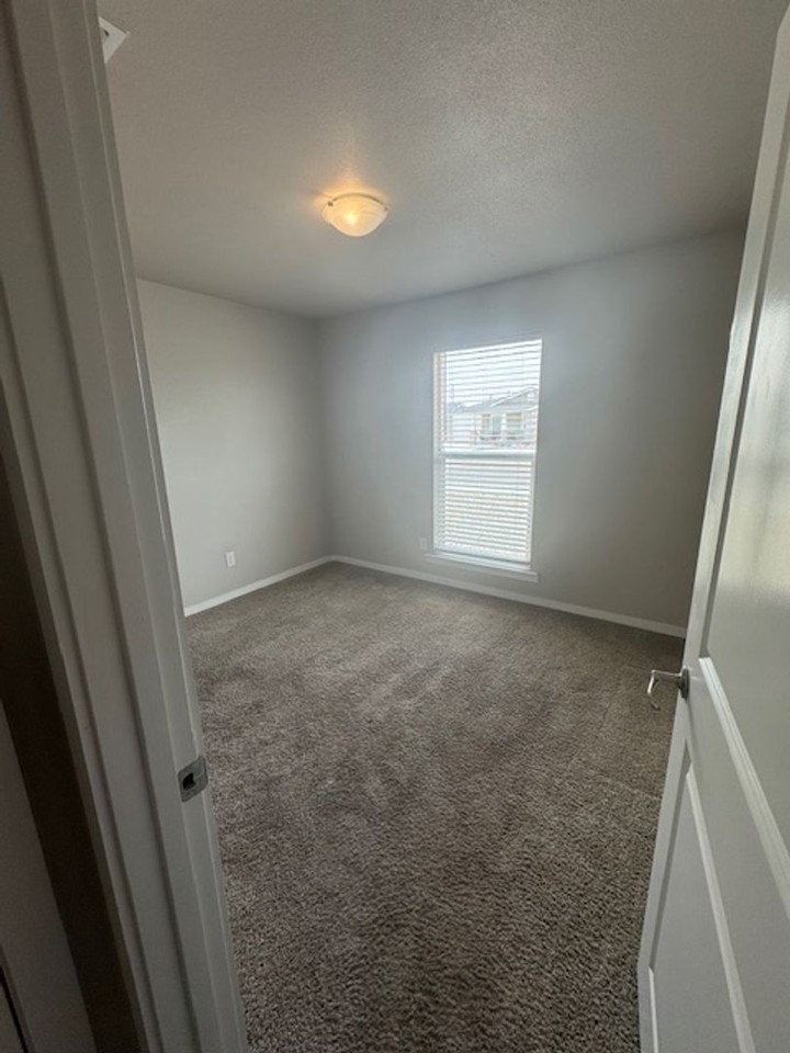 9707 Trenton Ave - Photo 7 of 14