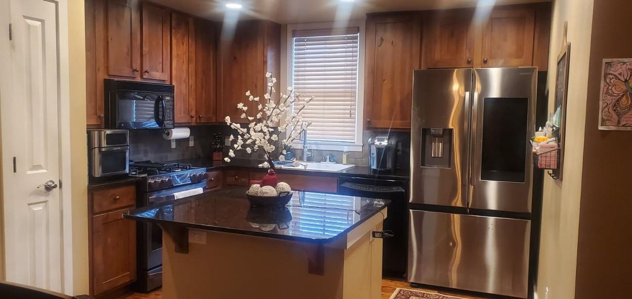 6305 Locarno Dr - Photo 6 of 19