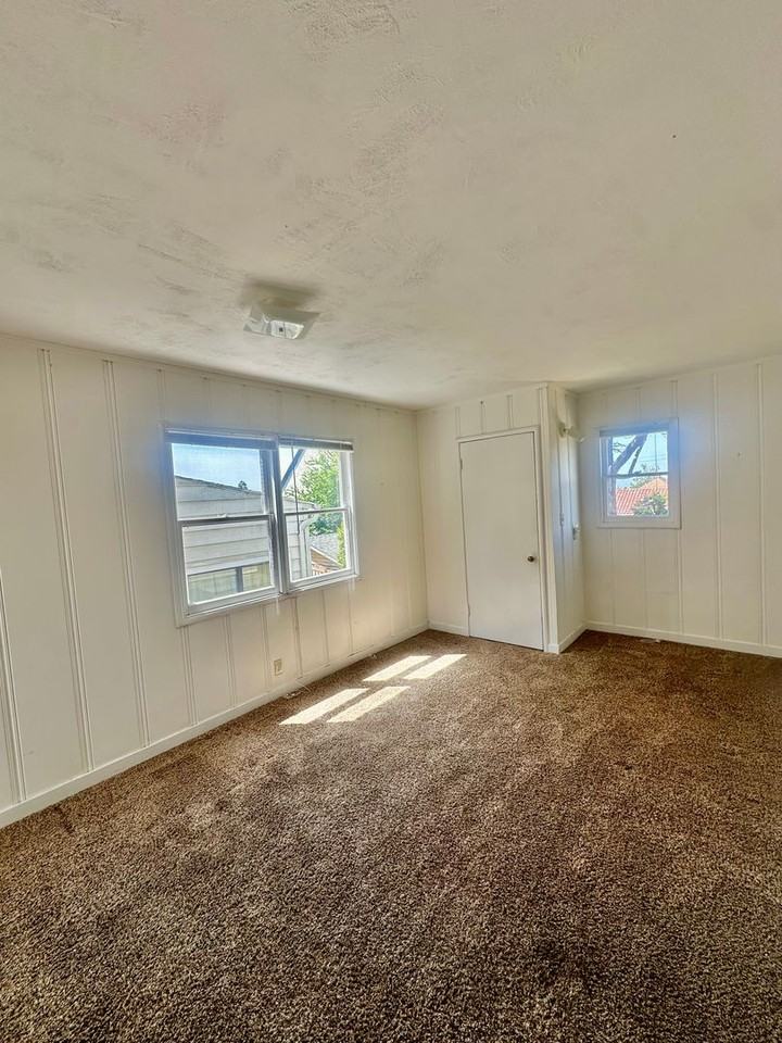 1512 Arch St - Photo 6 of 26