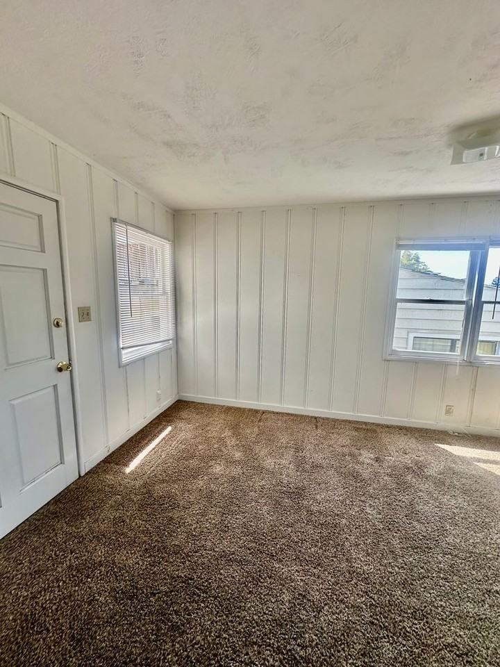 1512 Arch St - Photo 7 of 26