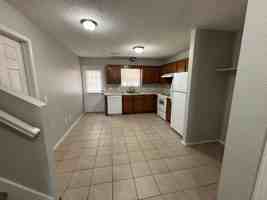 featured image of 3409 Sw Victoria Pl #1