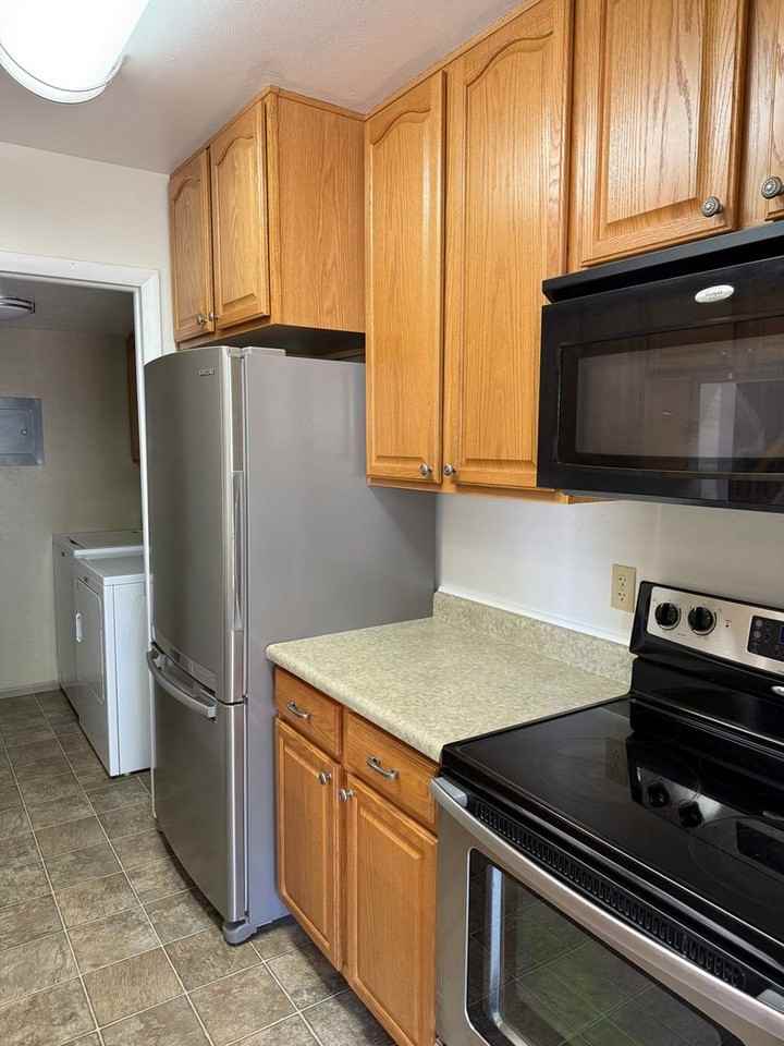 8776 Chase Dr - Photo 3 of 29