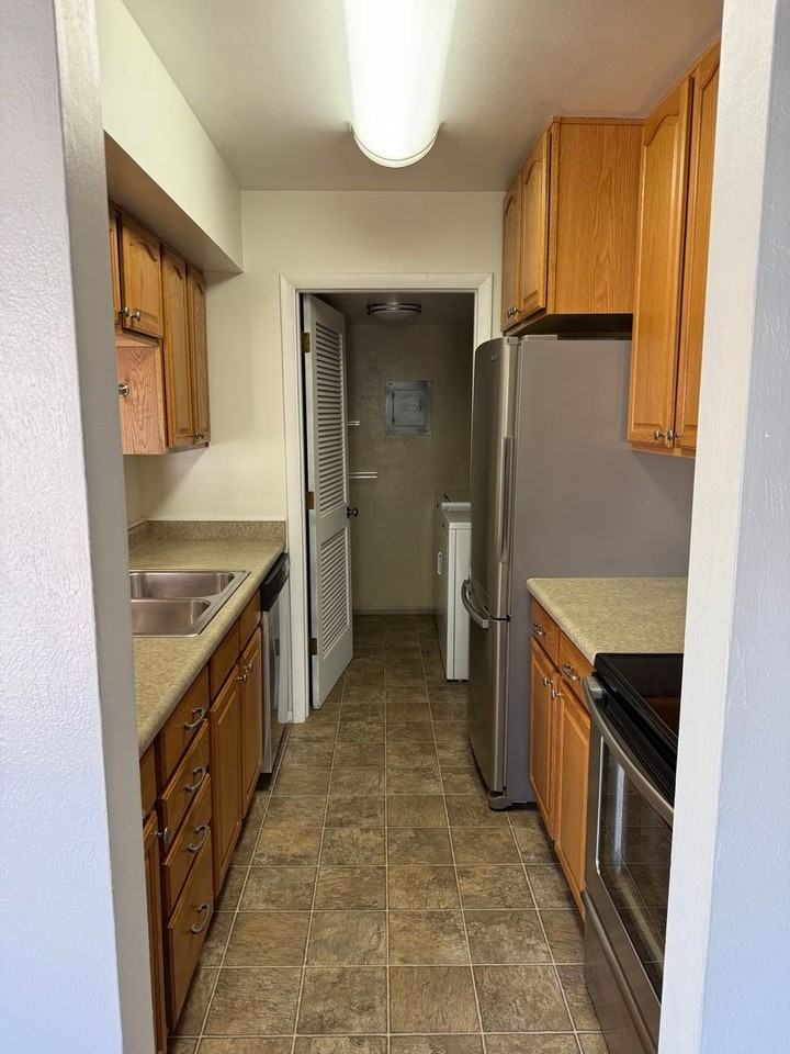 8776 Chase Dr - Photo 6 of 29