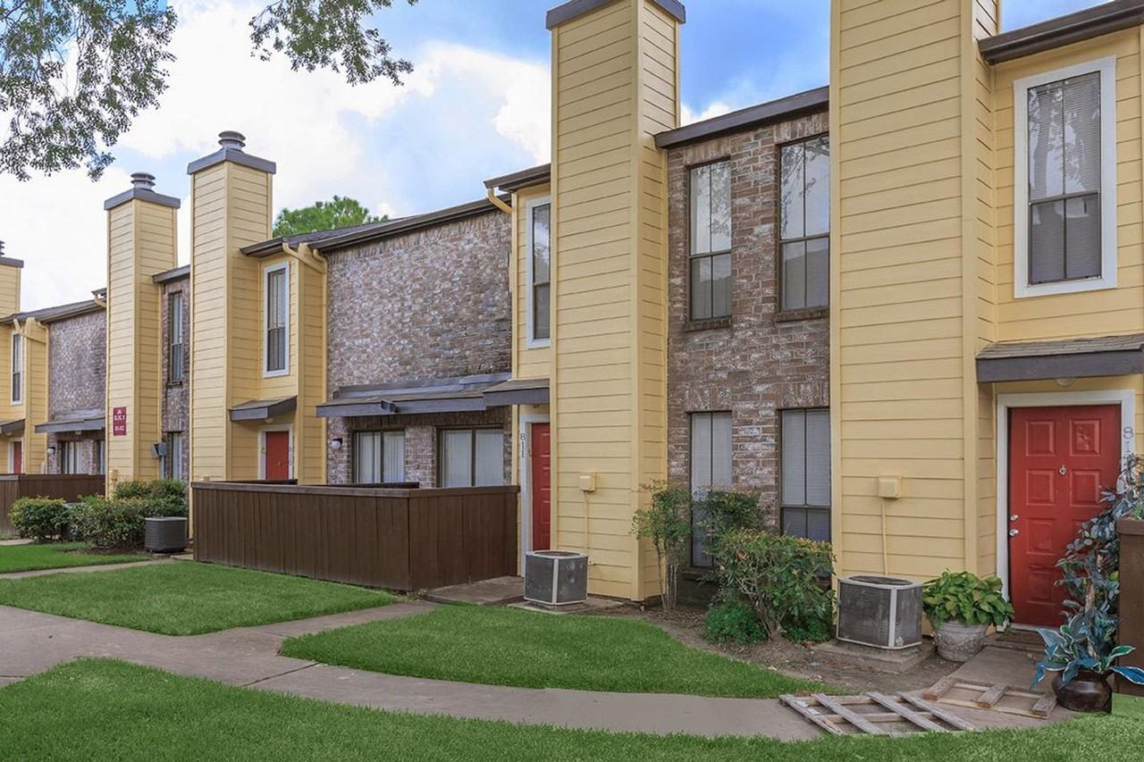 Come Home to Quality. We make living where you work and play effortless. - Photo 5 of 23