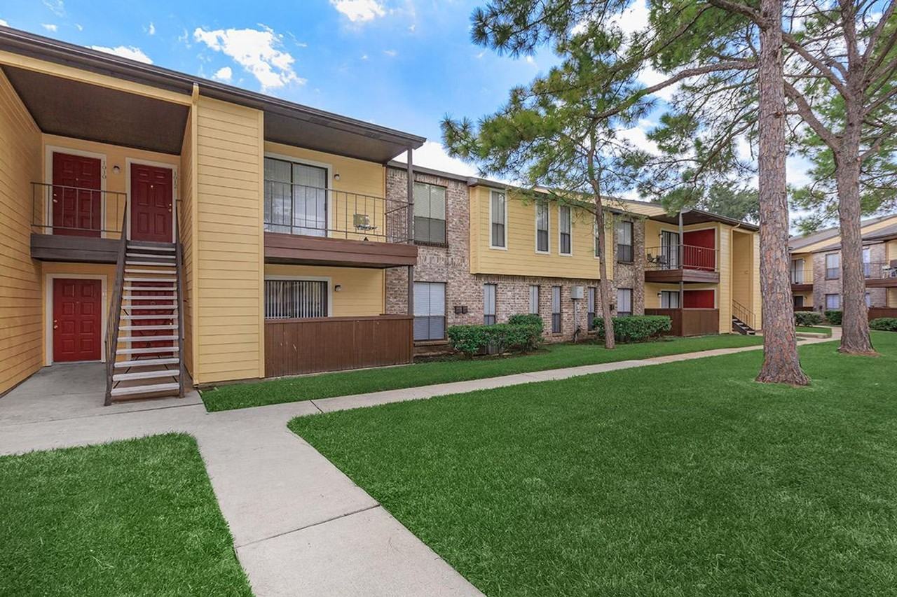 Come Home to Quality. We make living where you work and play effortless. - Photo 6 of 23