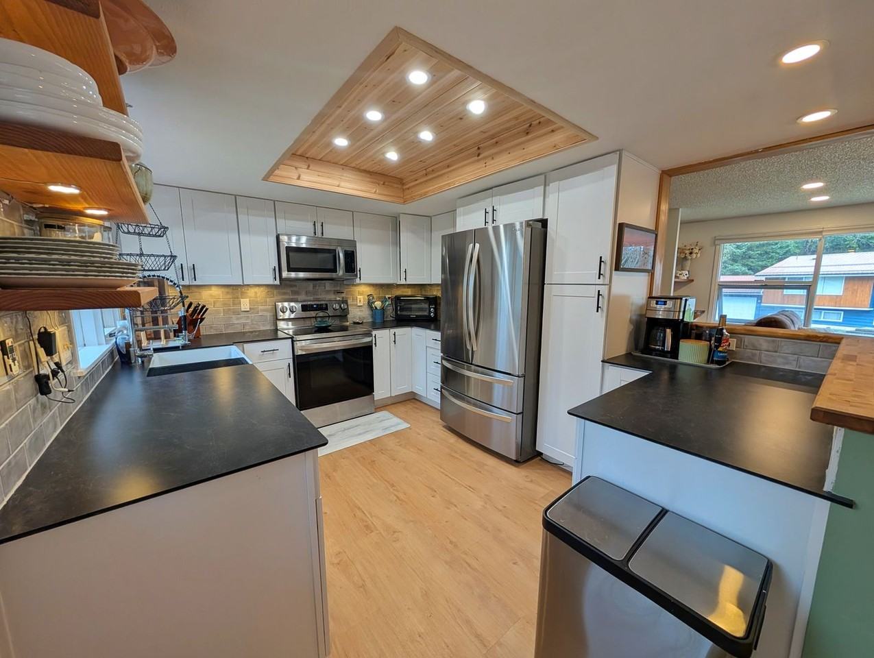 8221 Birch Ln - Photo 5 of 31