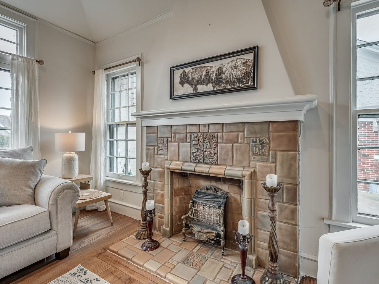 2048 Nw 22nd St - Photo 6 of 24