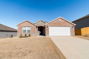 featured image of 2318 Pinewood Ave