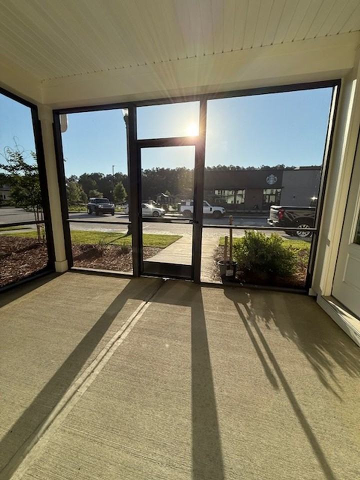 362 Bleecker St S - Photo 2 of 18