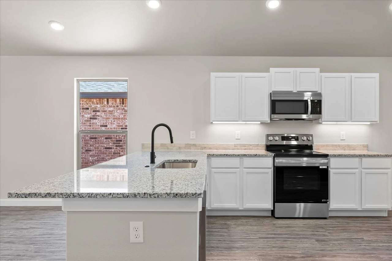 3520 Turner Ave - Photo 5 of 14