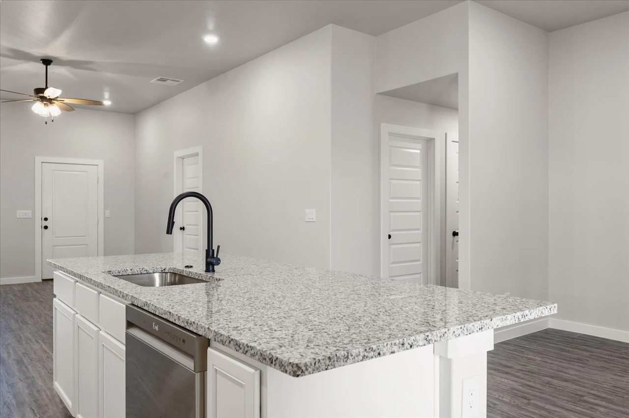 3518 Turner Ave - Photo 3 of 24