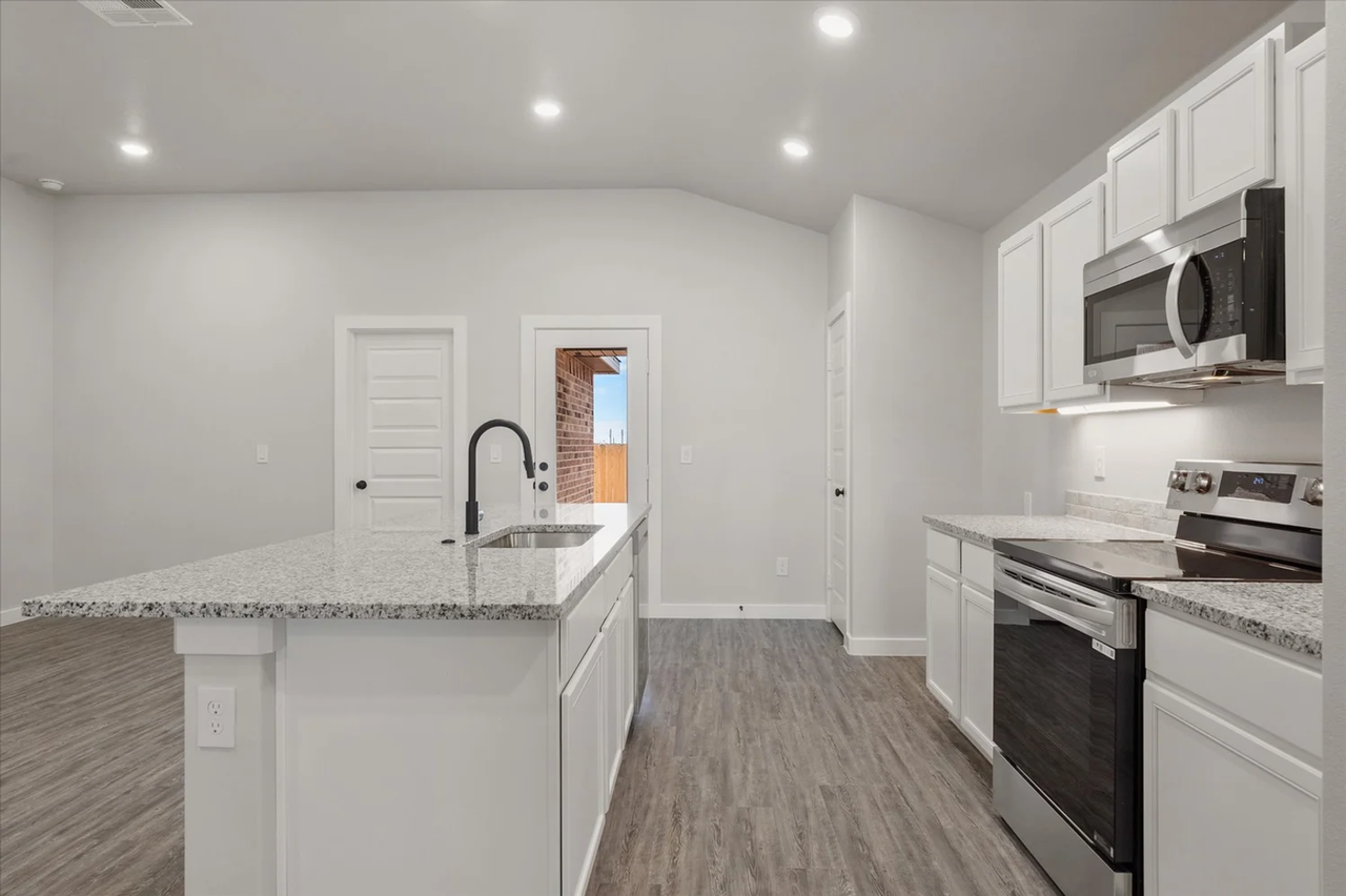 3518 Turner Ave - Photo 5 of 24
