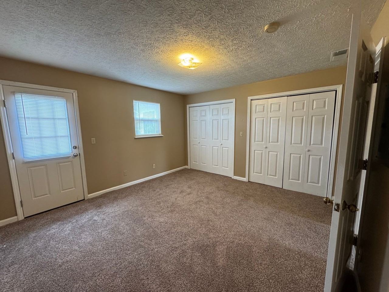 Kenilwood Way Apartments - Photo 7 of 8