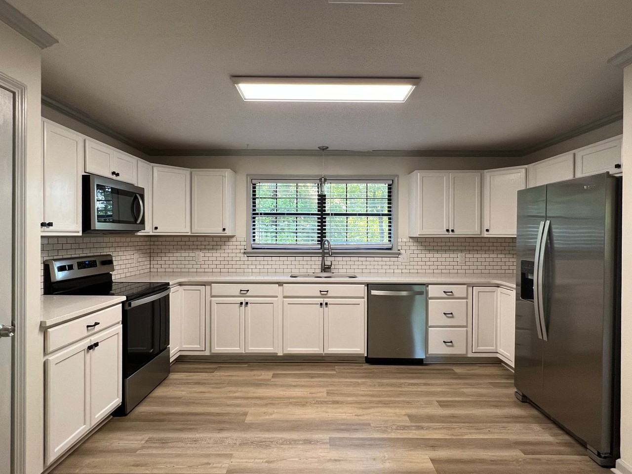185 Hickory Tree Ln - Photo 3 of 30