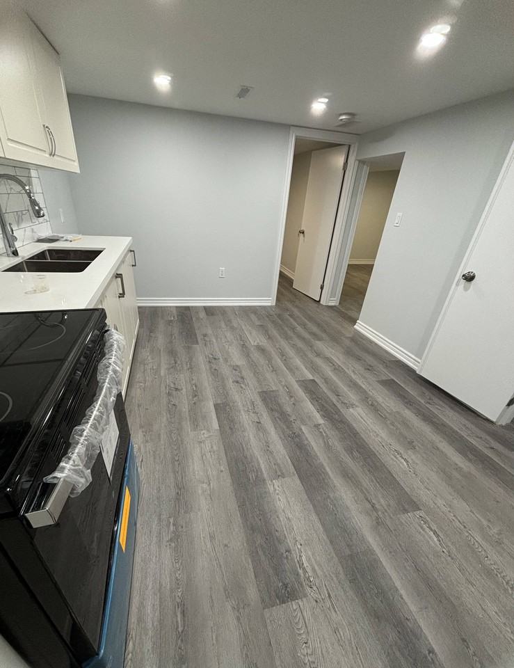 638 Trethewey Drive - Photo 5 of 8