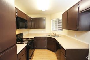 570 Knollview Ct - Photo 1 of 1