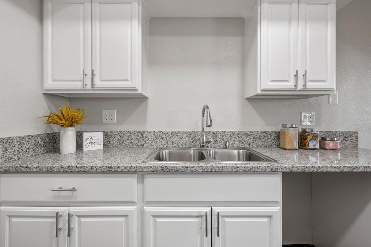 1203 E Central Ave - Photo 5 of 45