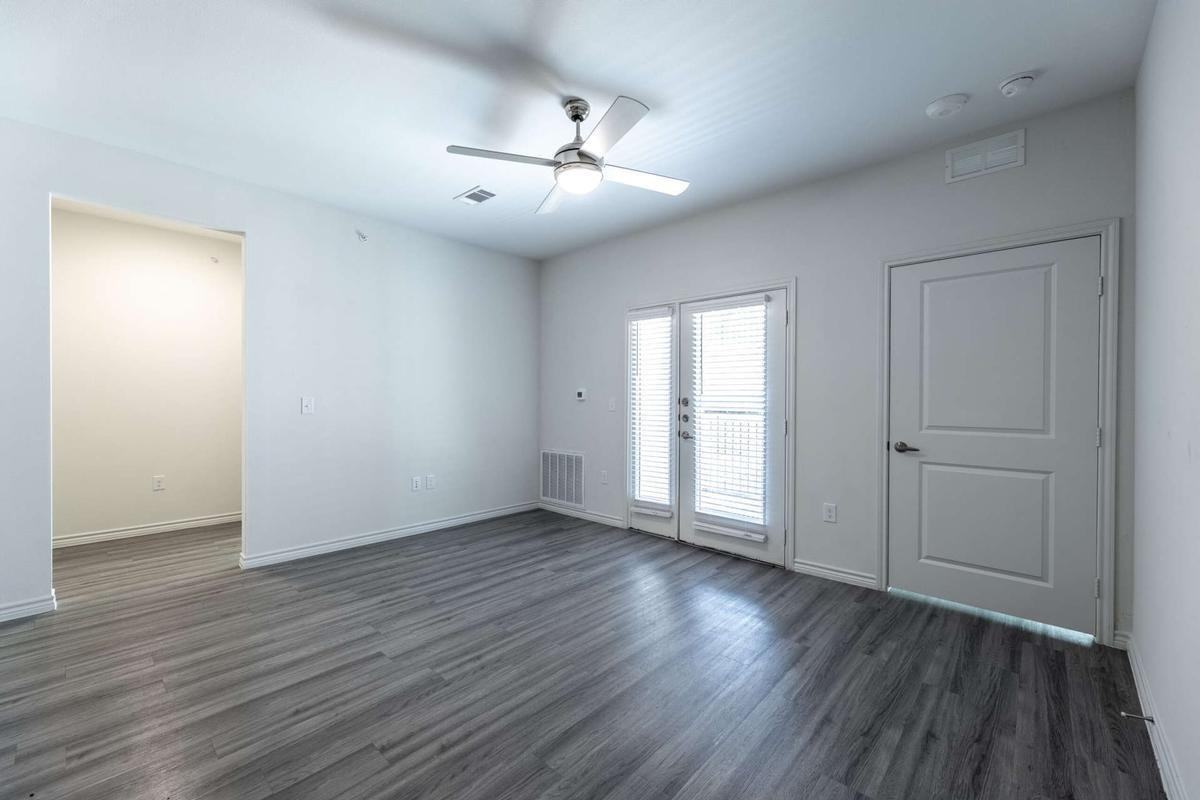 2900 La Junta St - Photo 7 of 50