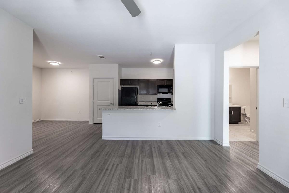 2900 La Junta St - Photo 4 of 50