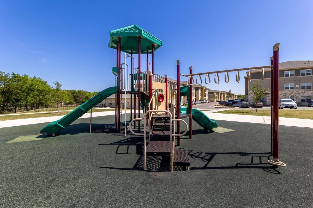 2900 La Junta Street - Photo 4 of 50