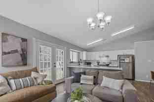 Comfort & style in Arlington with easy highway access - Photo 1 of 1