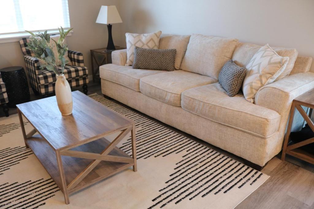 11 Reserve Ct - Photo 2 of 17