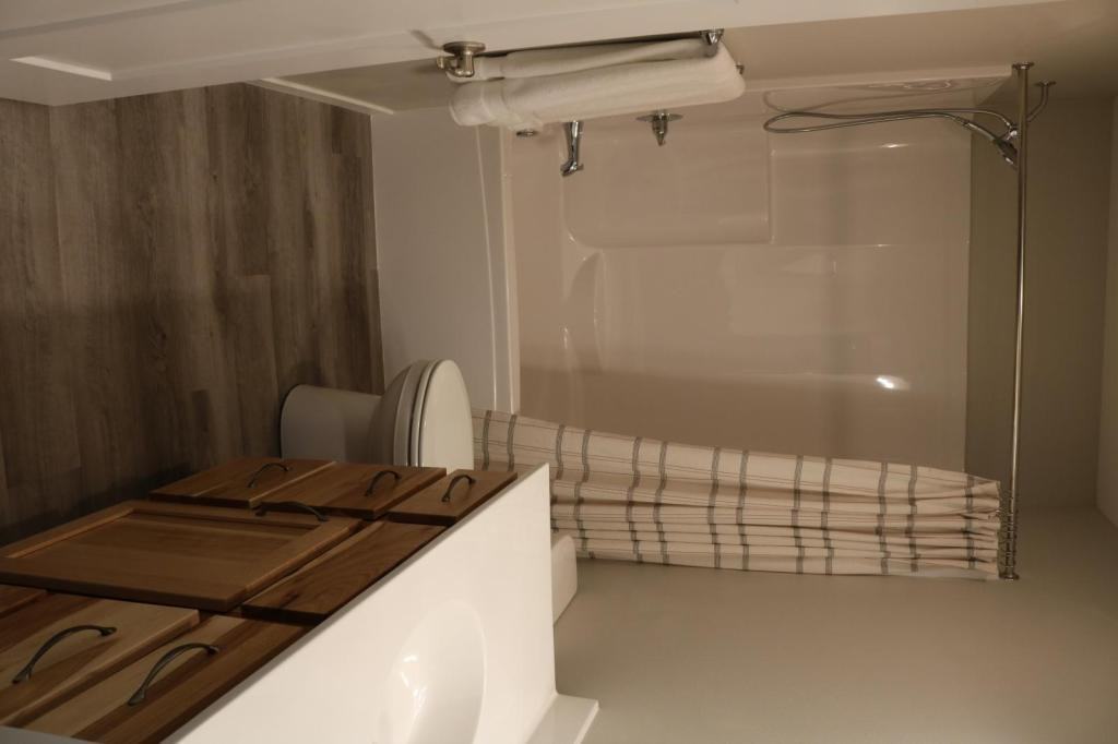 11 Reserve Ct - Photo 5 of 17