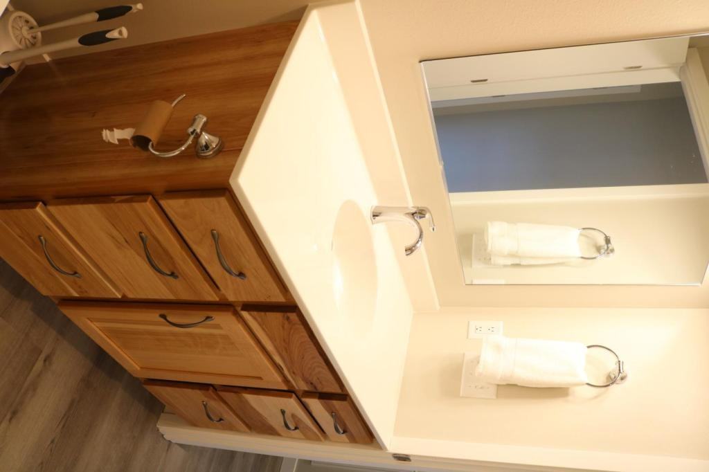 11 Reserve Ct - Photo 6 of 17