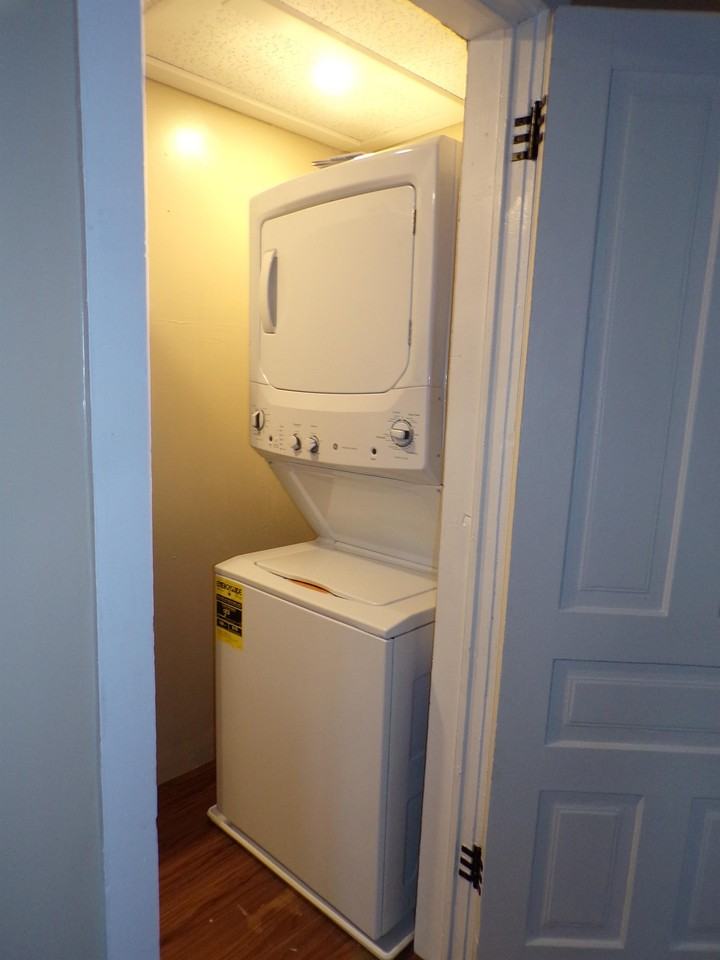 311 Park St #4 - Photo 3 of 12
