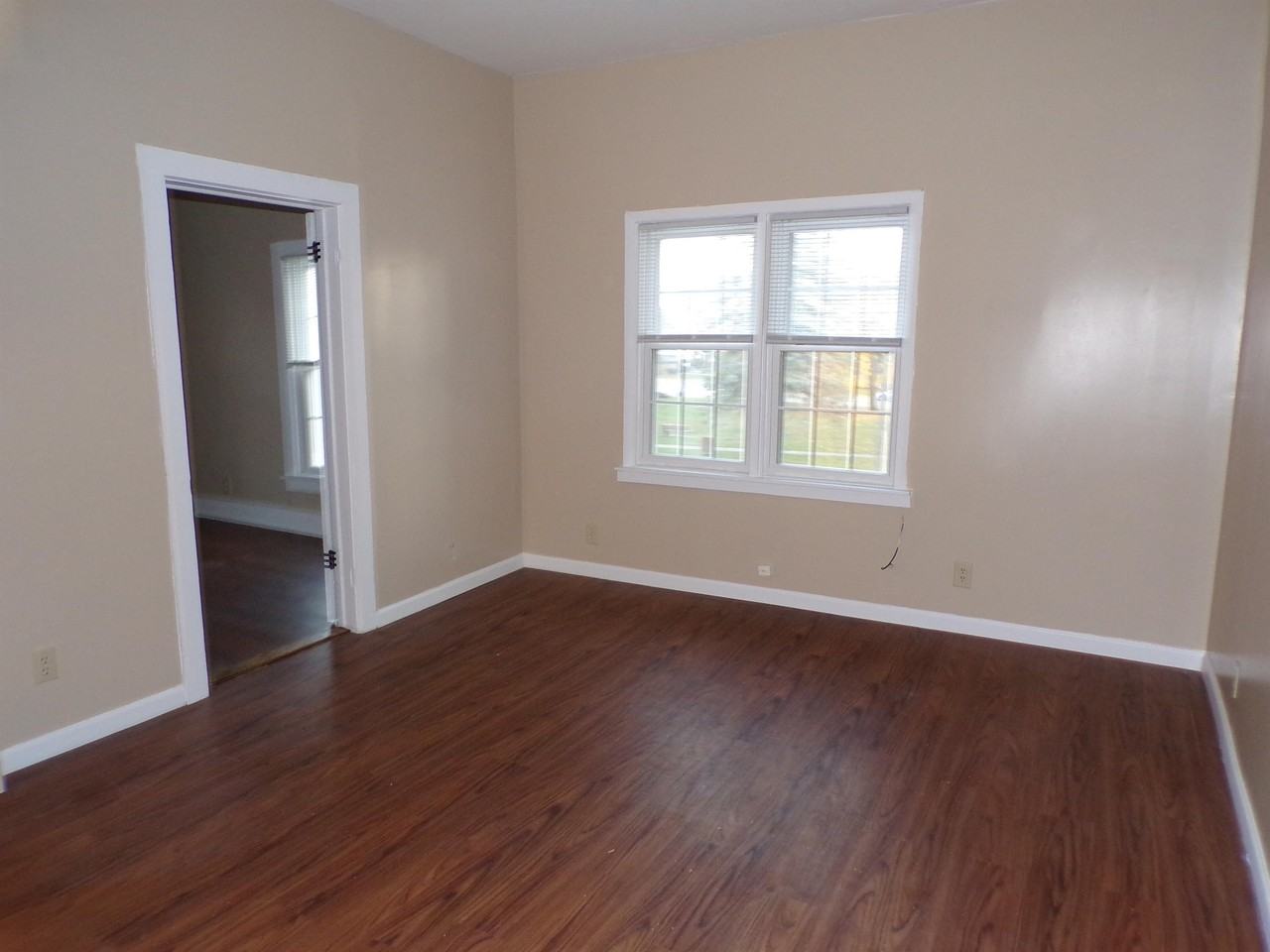 311 Park St #4 - Photo 3 of 12