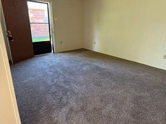 2804 Longwood Dr #C - Photo 7 of 8