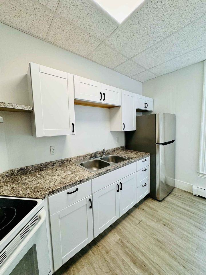 14 Willow St #1 - Photo 3 of 19