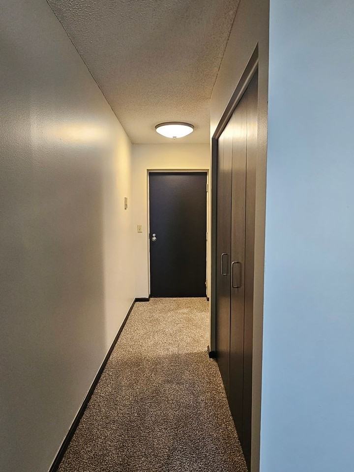 1730 S 11th St - Photo 5 of 12