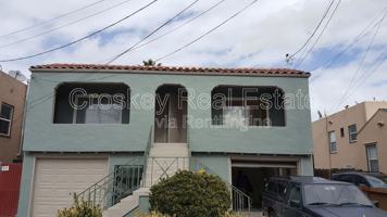 featured image of 461 E 9th St #461