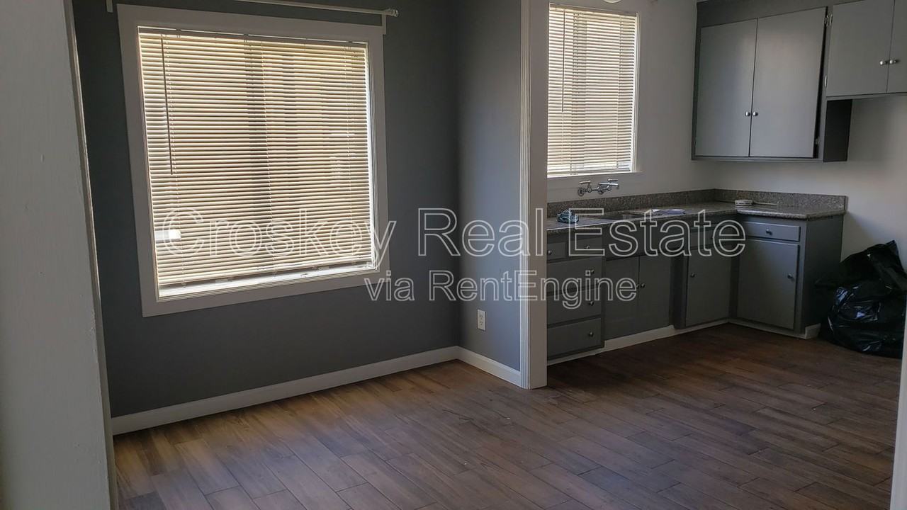 461 E 9th St #461 - Photo 5 of 7