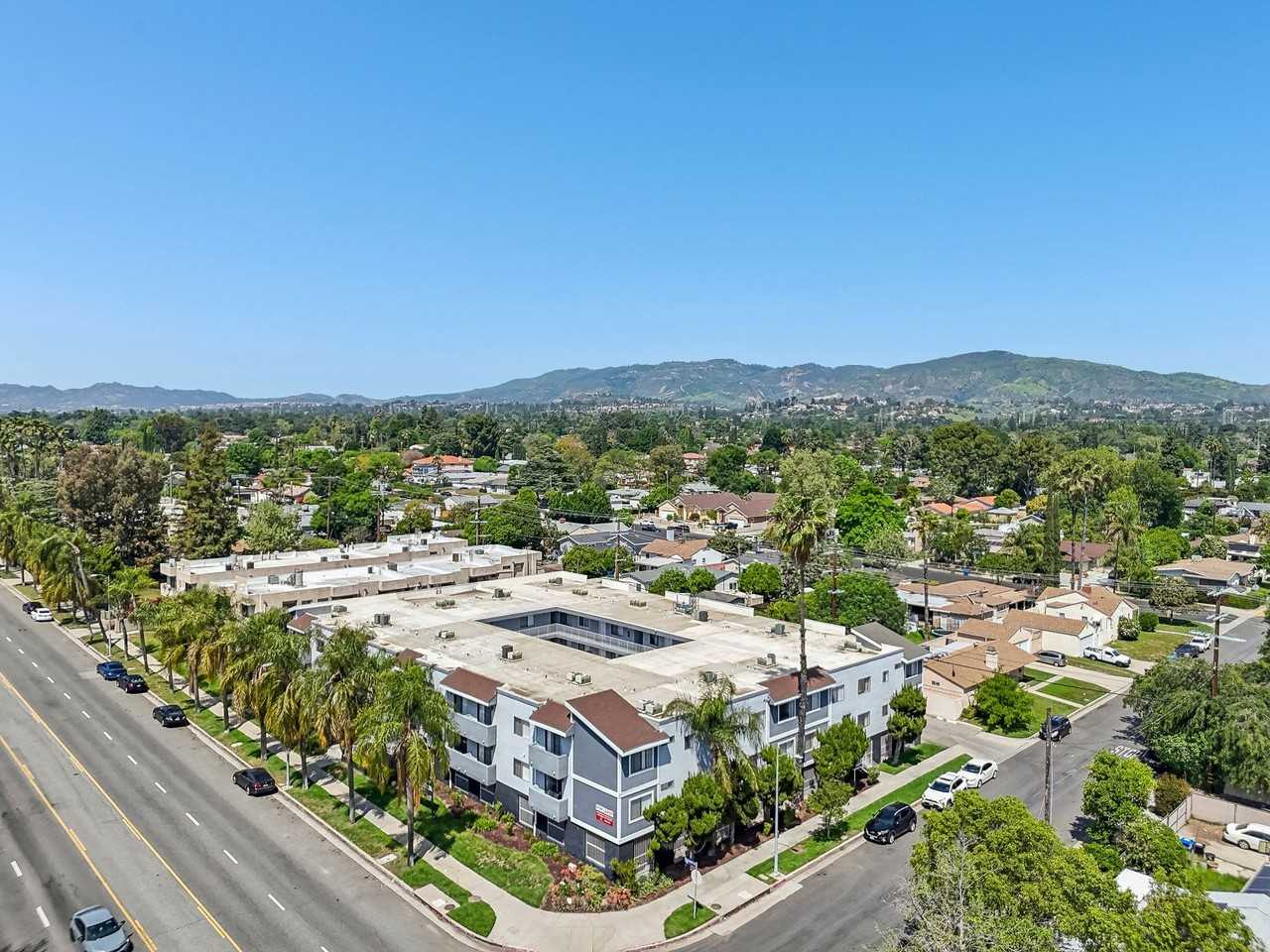 17211 Chatsworth Street - Photo 3 of 9