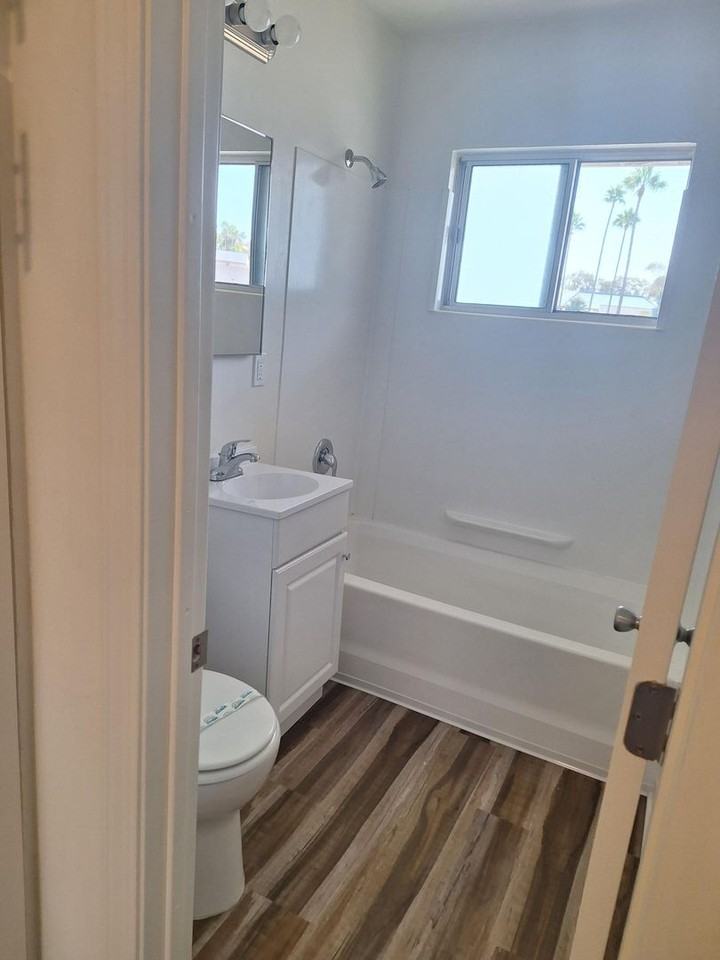 3818 Merrimac Ave - Photo 5 of 8