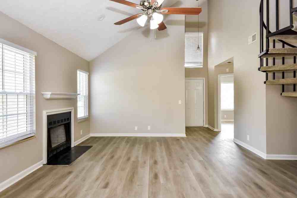 2000 Mansker Dr - Photo 5 of 17